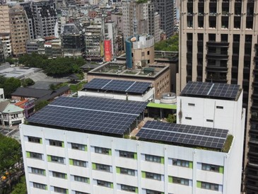 用屋頂闢建「公民電廠」，小有成果！環保署與民間團體合作推廣綠能屋頂