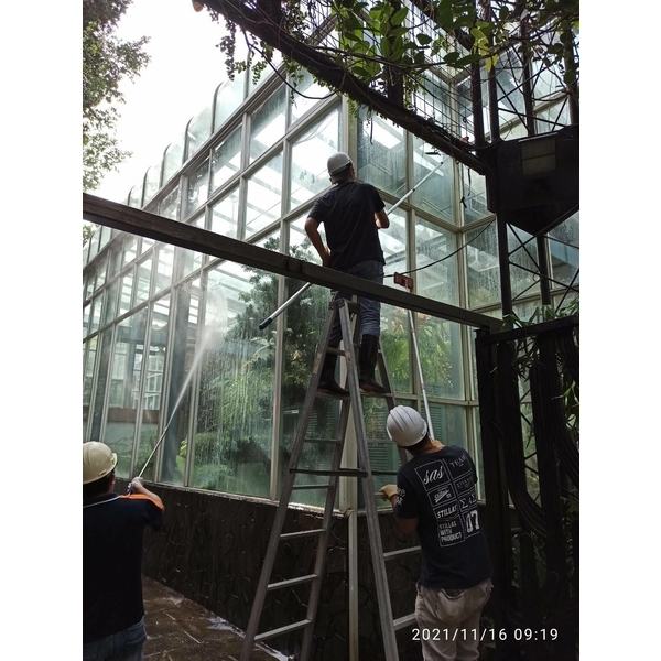 植物園特展室外-玻璃清洗