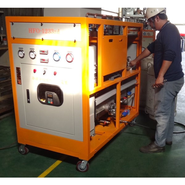 HFO-1233zd製冷劑蒸餾回收系統