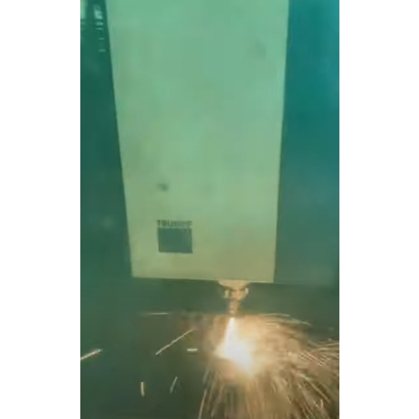 雷射切割耐磨焊接合成板
