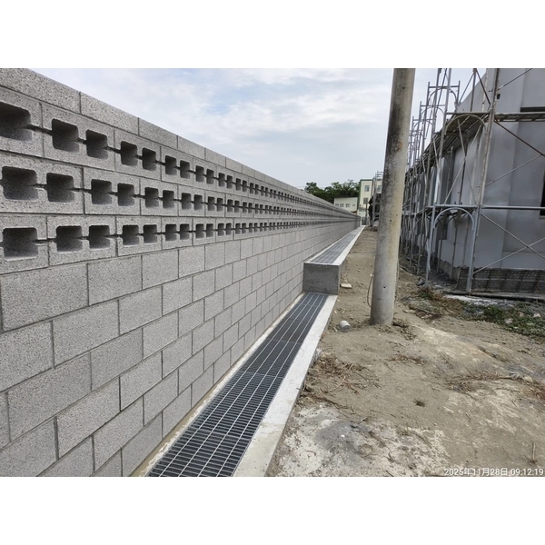 空心磚圍牆施工 空心磚圍牆施工-梁禾企業有限公司