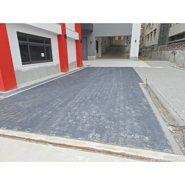 地磚舖設工程-梁禾企業有限公司