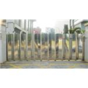 密閉式伸縮大門-國際得利捲門金屬建材有限公司