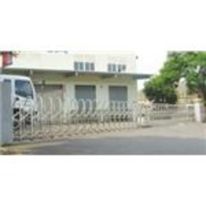 雙開伸縮門-國際得利捲門金屬建材有限公司