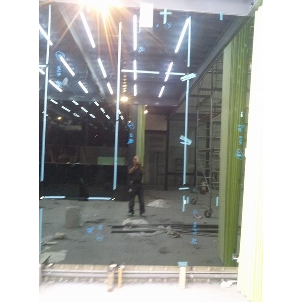 中科汽車美容中心落地玻璃-有為玻璃有限公司