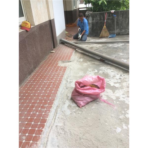 地面磁磚打除防水抓漏 地面磁磚打除防水抓漏