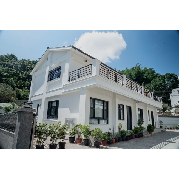 外牆珐瑯漆施工實績｜現代風格建築