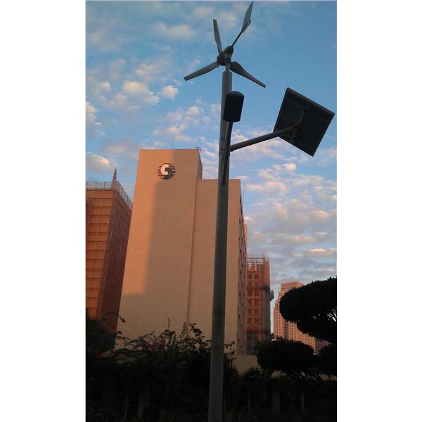中華電信-風光互補路燈 中華電信-風光互補路燈