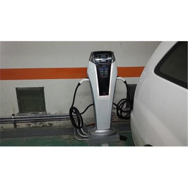 新莊國中電動車充電站 新莊國中電動車充電站