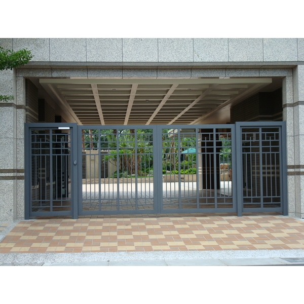 烤漆大門