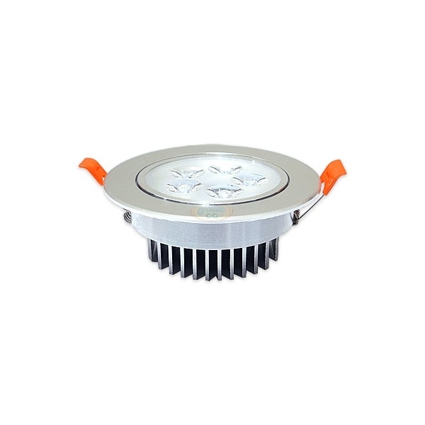 5W 3.5吋 LED投射崁燈(5珠)，9.5cm嵌入孔，燈頭可調整角度-宬碁科技開發有限公司