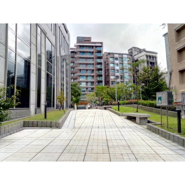 太陽能LED燈-驊灃企業有限公司