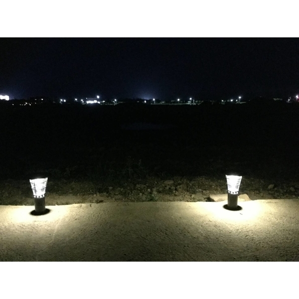 高亮度太陽能景觀庭園燈 38公分高7-驊灃企業有限公司