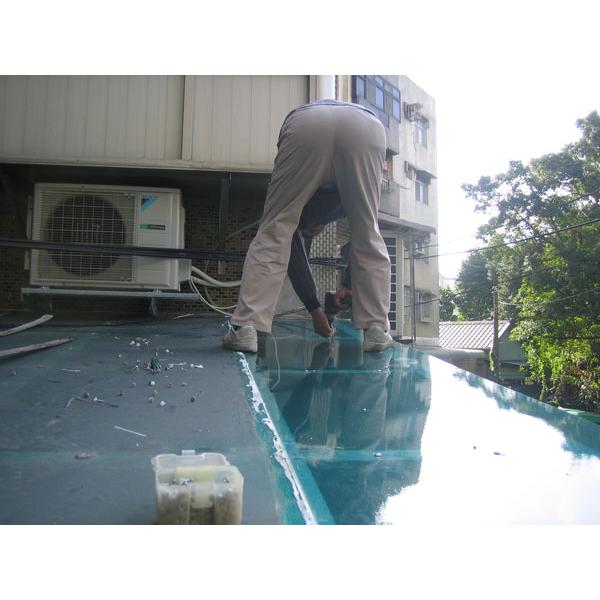 採光罩漏水更新工程-3