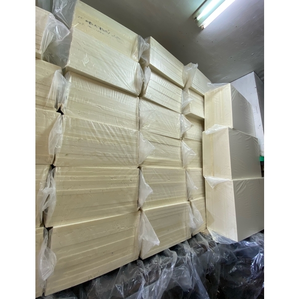 PU發泡隔熱板-松余企業有限公司