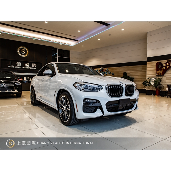 正2021 BMW X4 30I