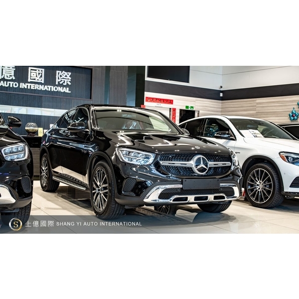 2021年式 Mercedes-Benz GLC300 4MATIC COUPE-讚星有限公司