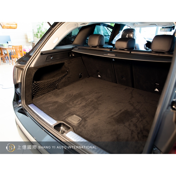 2021年式 Mercedes-Benz GLC300 SUV 4MATIC-讚星有限公司