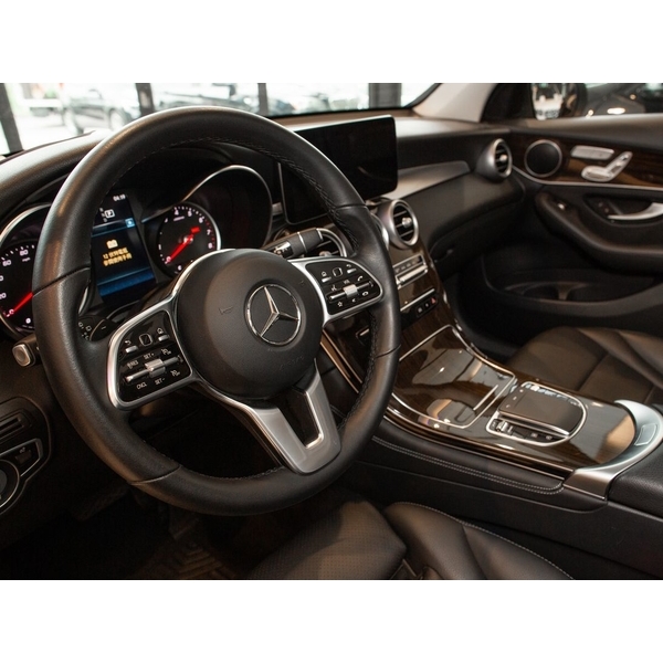 2020 Mercedes-Benz GLC300-讚星有限公司