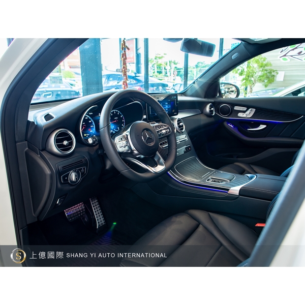 2021年式 Mercedes-Benz GLC300 COUPE 4MATIC-讚星有限公司