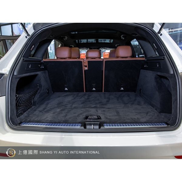 2018年式 Mercedes-Benz GLC300 SUV 4MATIC-讚星有限公司