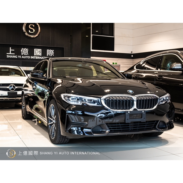 2020年式BMW 330i