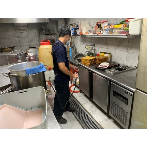 蟑螂防治