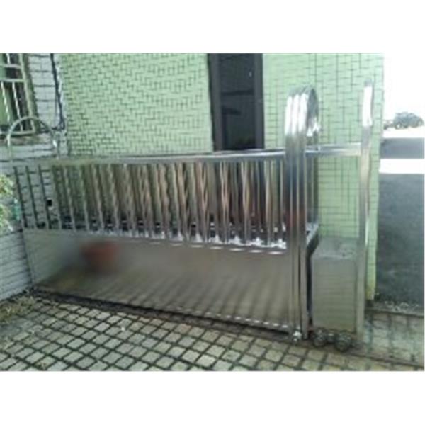 不銹鋼伸縮大門-巨群工程行