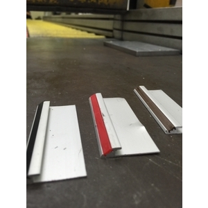 塑膠地磚壓條-銘丰金屬有限公司