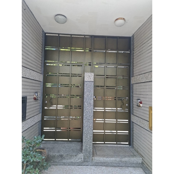 不鏽鋼烤漆門-永振工程行