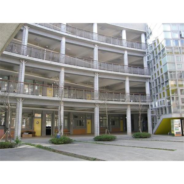 基隆暖暖高中重建一期工程 20100813施工-桂築企業有限公司