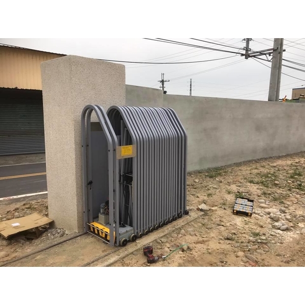 電動伸縮大門 電動伸縮大門