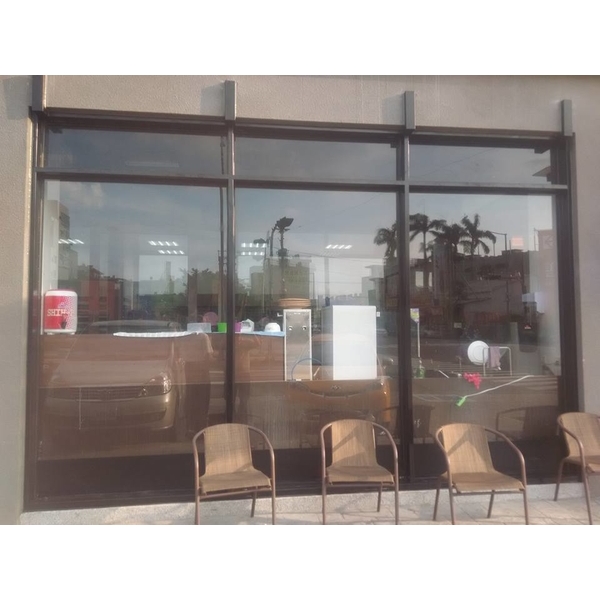 店面落地窗 店面落地窗