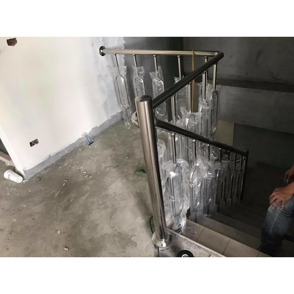 白鐵樓梯扶手 白鐵樓梯扶手