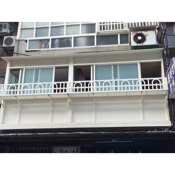 客廳凸窗加花架 客廳凸窗加花架