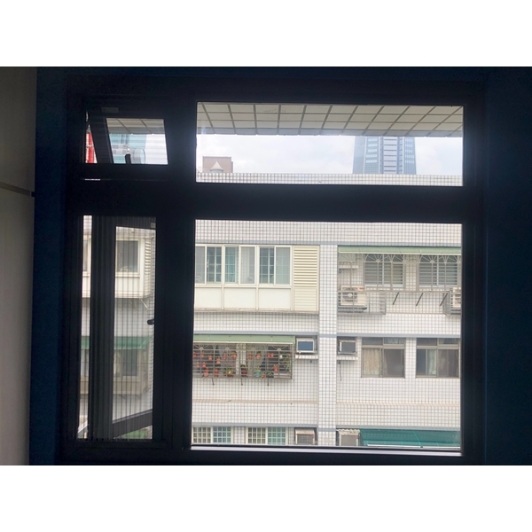 DK推開窗