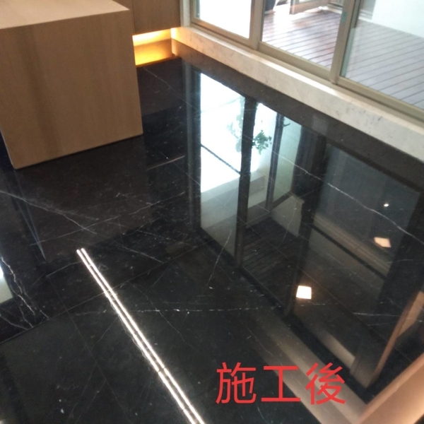 地板清潔打腊施工前後 地板清潔打腊施工前後