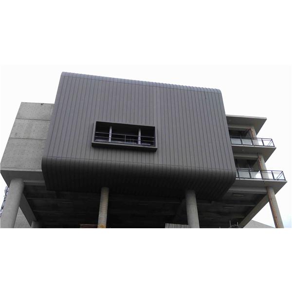 東和鋼鐵鈦鋅板大樓-達昇鋼品有限公司