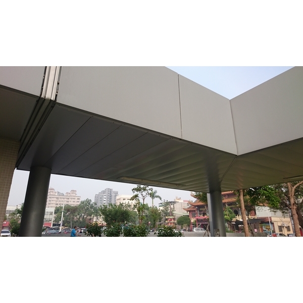 鳳山行政中心倒吊鋁板工程-達昇鋼品有限公司