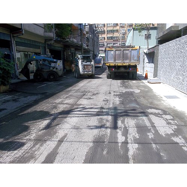 柏油道路瀝青刨除完成-鈺川工程行