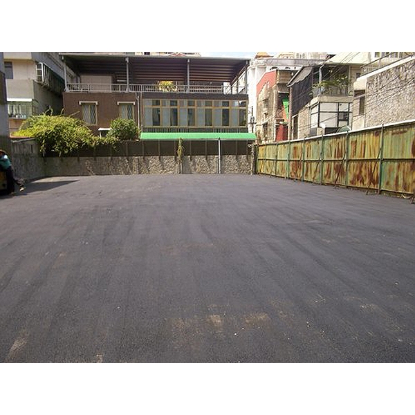 停車場路面瀝青舖設完成-鈺川工程行