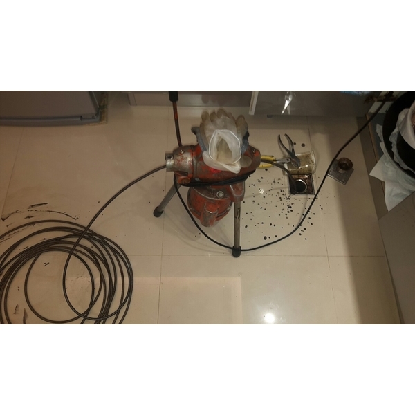 疏通廚房地板排水