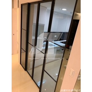 黑框鋁製玻璃推拉門-昕采玻璃有限公司