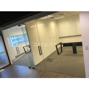 空間玻璃 隔間玻璃 安全玻璃 膠合玻璃 無手印 毛玻璃 進口玻璃 氟酸-昕采玻璃有限公司