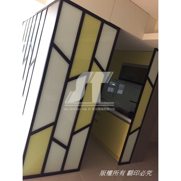 鋁框拉門 鐵框屏風玻璃 鋁框開門 合頁門 鐵框隔間 鋁框拉門 鐵框屏風玻璃 鋁框開門 合頁門 鐵框隔間