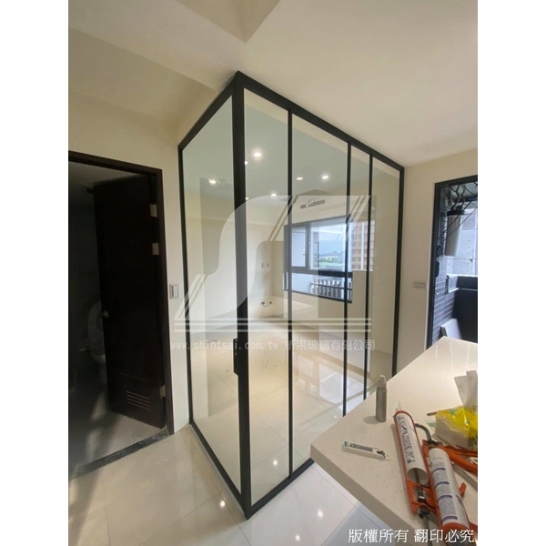 鋁框隔間 細框隔間 強化玻璃 膠合玻璃 安全玻璃 鋁框隔間 細框隔間 強化玻璃 膠合玻璃 安全玻璃