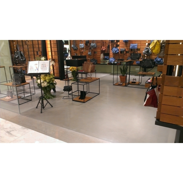 精品店地坪 精品店地坪