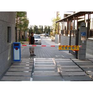 NB-520柵欄機-碩立停車設備股份有限公司