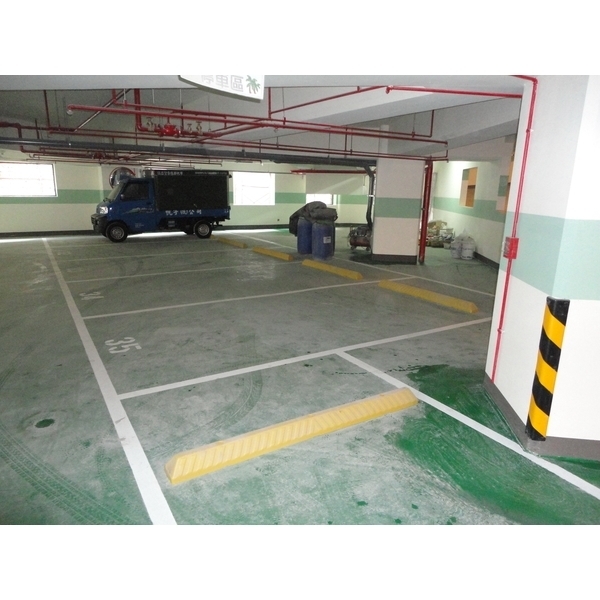 基泰帝景(台北市吳興街) 貓眼石、車輪檔-碩立停車設備股份有限公司