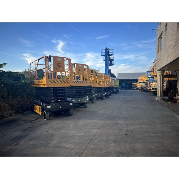 LS1012H 電動剪式高空作業平台-宏欣起重有限公司